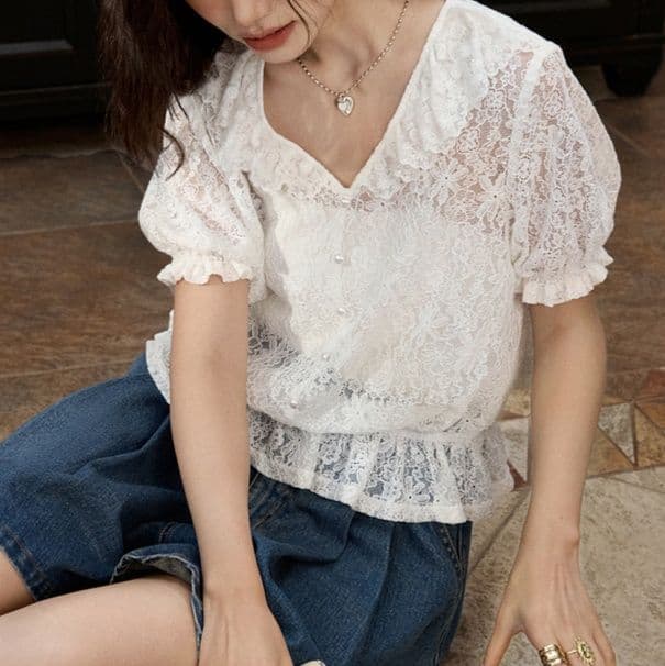 レース 服 透かし彫りフリルレースブラウス