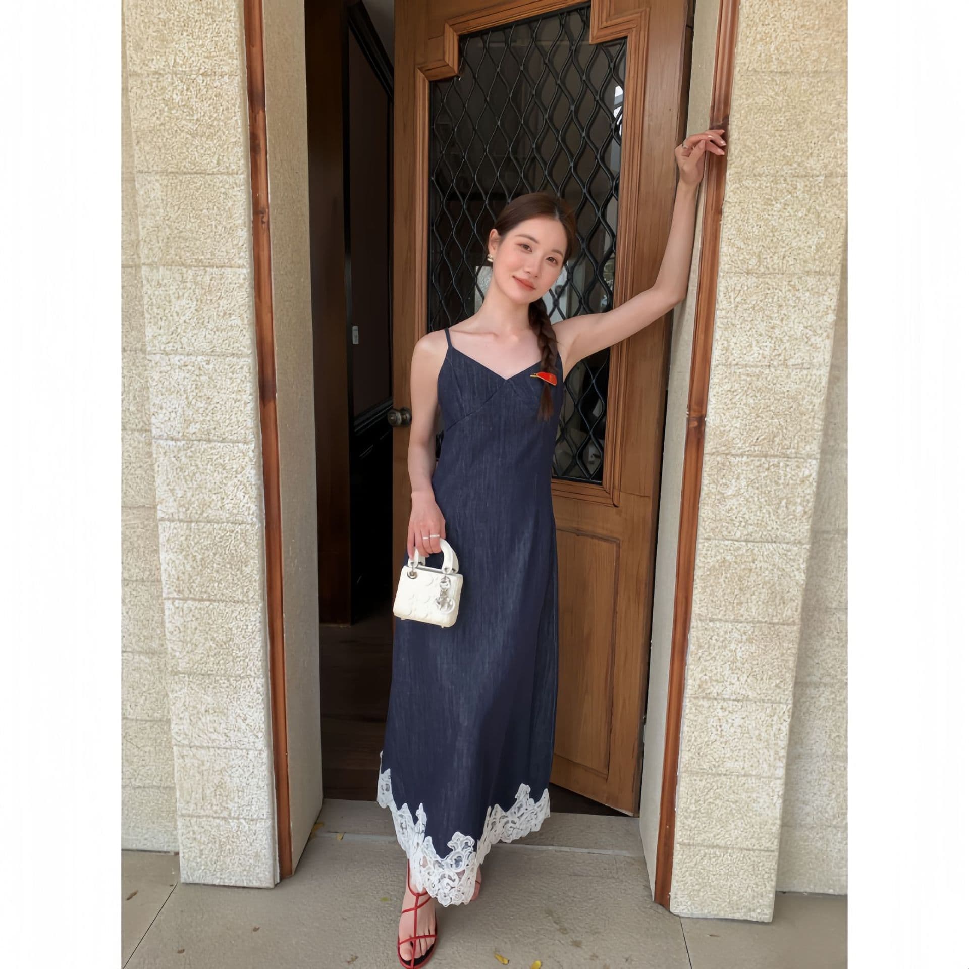 レース 服 レース裾飾り デニム風キャミワンピース