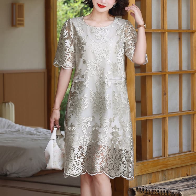 レース 服 花柄刺繍レースワンピース