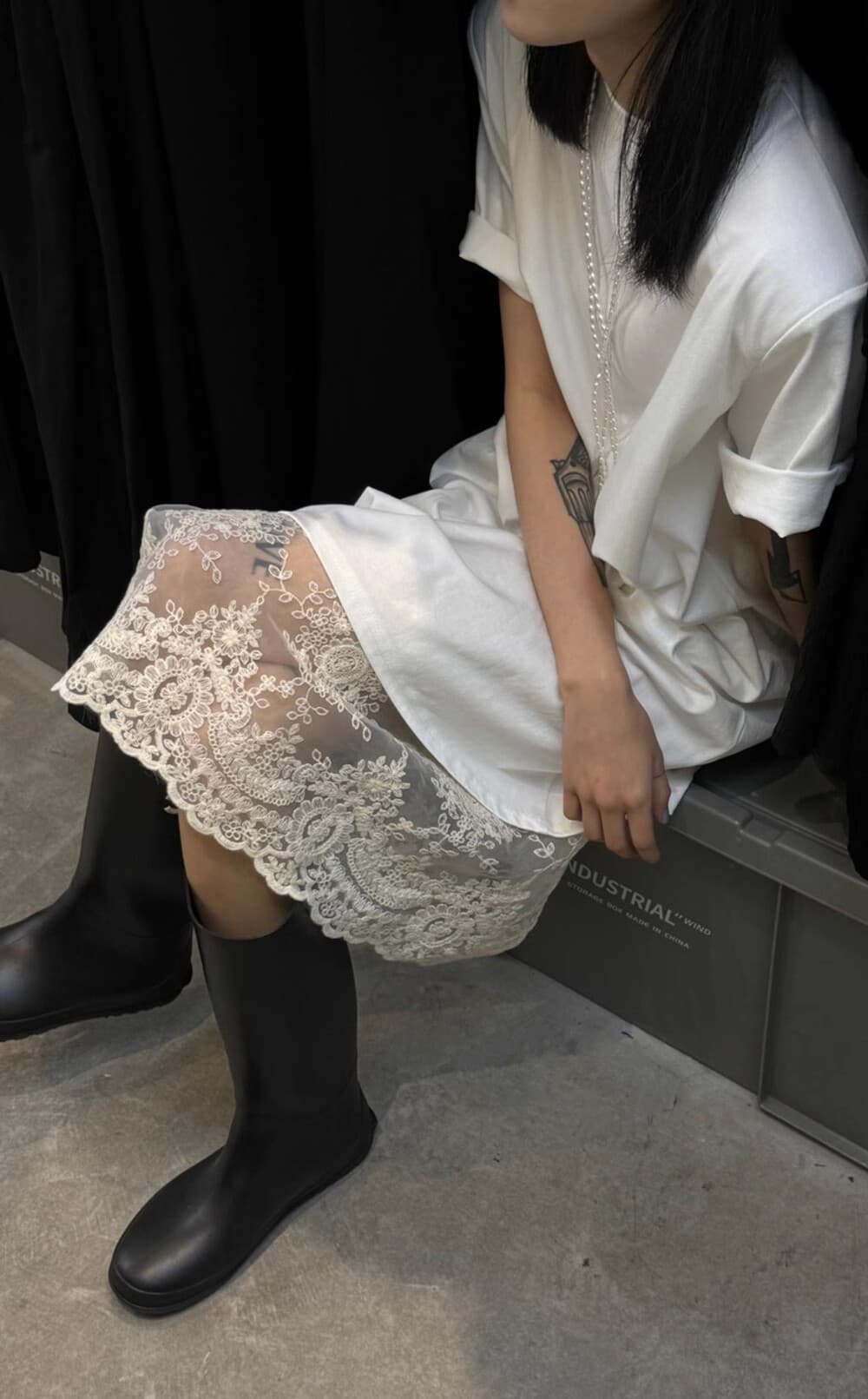 レース 服 繊細花柄透かしレーススカート