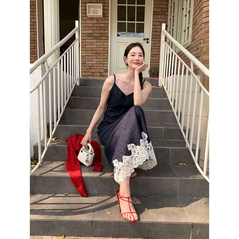 レース 服 レース裾飾り デニム風キャミワンピース