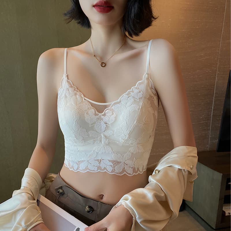 レースファッション 魅せるレース美胸ブラレット