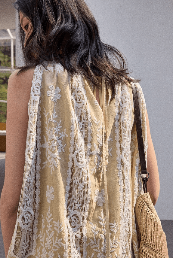レース 服 花刺繍レースノースリーブブラウス