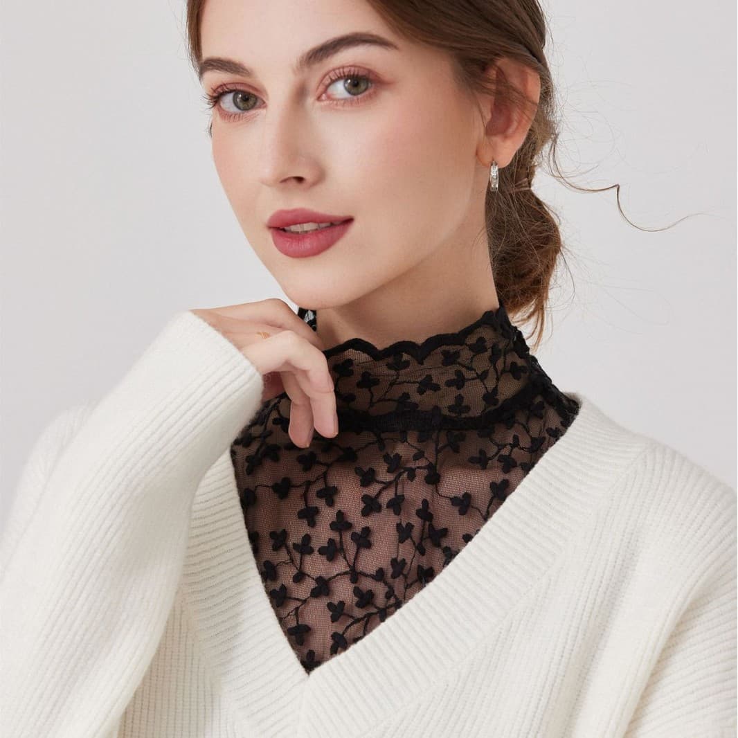 レース 服 小花刺繍ハイネックレースインナー