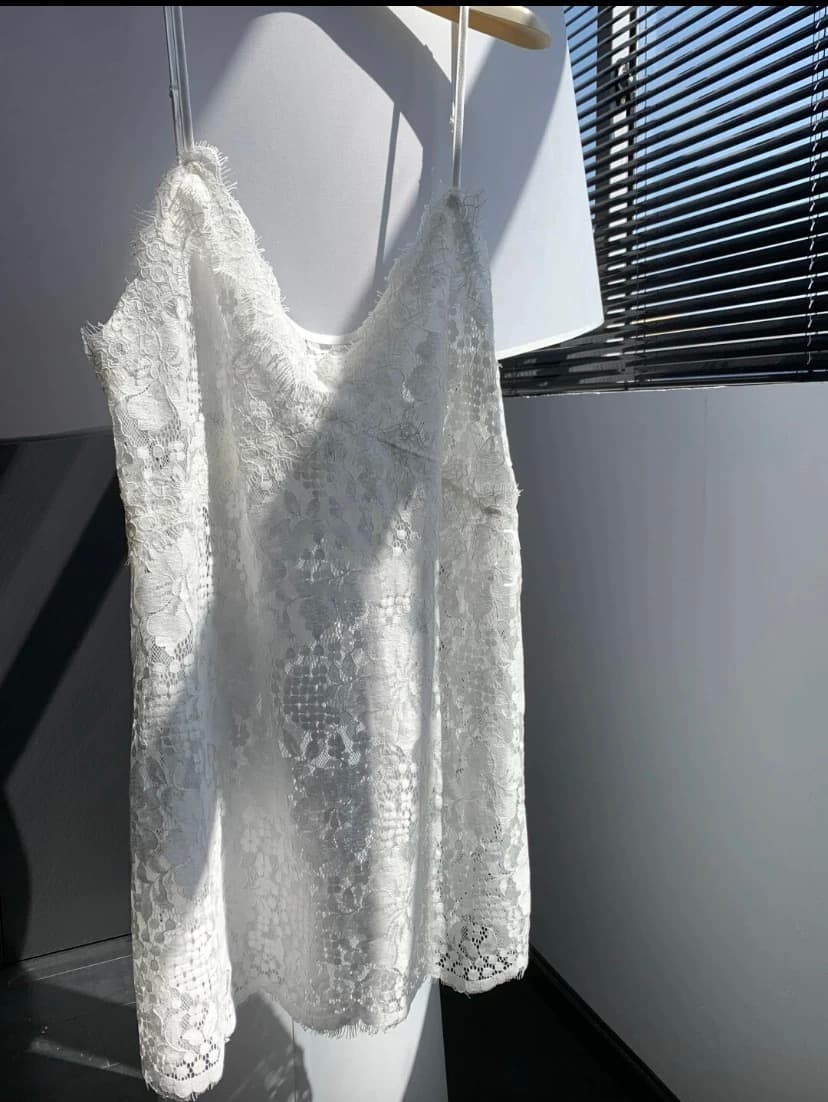 レース 服 上品花柄レース重ね着風キャミワンピース
