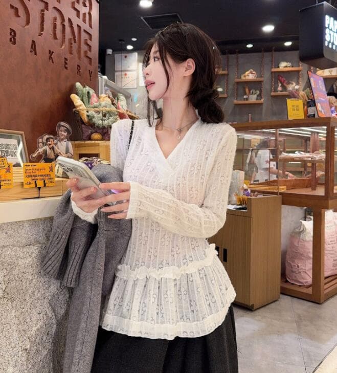 レース 服 秋冬レースブラウス長袖Vネック透け感フリル